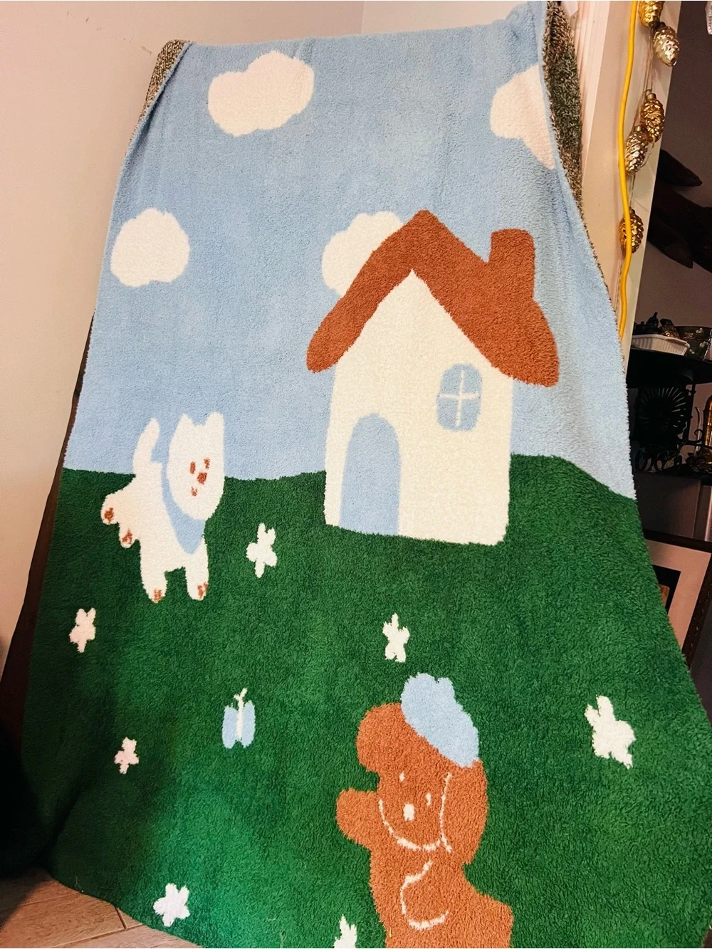 Plush Cartoon Throw Blanket - Stellar Condition Read more